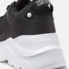 Adidași Speedtrack cu logo Adidași Speedtrack cu logo