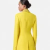 Blazer din lână cu nasturi, cu un singur rând de nasturi Blazer din lână cu nasturi, cu un singur rând de nasturi