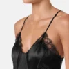 Body din mătase jacquard cu decolteu în V Body din mătase jacquard cu decolteu în V