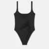Costum de baie dintr-o singură piesă Costum de baie dintr-o singură piesă