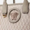 Geantă mică V Allover La Medusa Tote Geantă mică V Allover La Medusa Tote