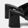 Mule Medusa 95 din piele lăcuită 70 mm Mule Medusa 95 din piele lăcuită 70 mm