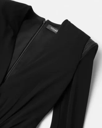 Rochie mini din crep cu decolteu adânc în V Rochie mini din crep cu decolteu adânc în V
