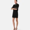 Rochie mini din crep de lână cu ținte, croială în A