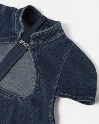 Rochie mini din denim cu logo-ul instituțional