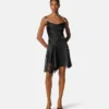 Rochie mini din satin cu borduri din dantelă Rochie mini din satin cu borduri din dantelă