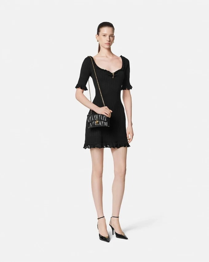 Rochie mini evazată din tricot cu ac de siguranță Rochie mini evazată din tricot cu ac de siguranță
