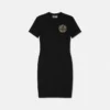 Rochie tip tricou cu emblemă în formă de V Rochie tip tricou cu emblemă în formă de V