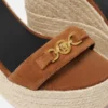 Sandale cu platformă din piele de căprioară Medusa 95 120 mm Sandale cu platformă din piele de căprioară Medusa 95 120 mm