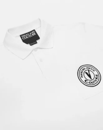 Tricou polo brodat cu emblemă în V